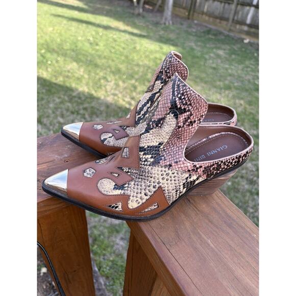 Gianni Bini Shoes - Gianni Bini Maerren Snake Print Leather Western Mule Pointed Toe Size 8